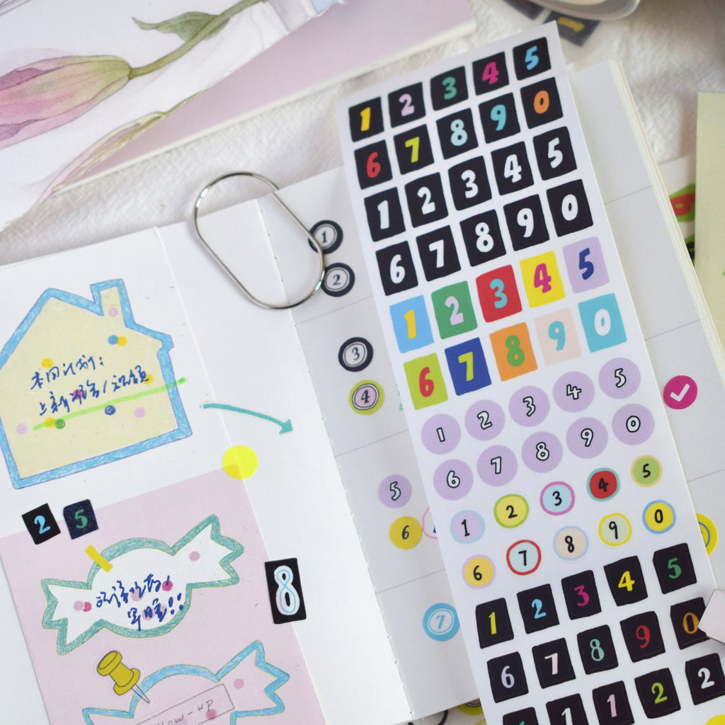「ドットの暮らし・手書き数字」2デザイン 型抜きロールシール